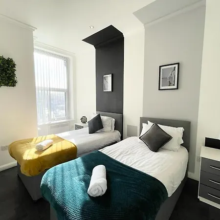 South Pier Apartments - Close To Pleasure Beach And Seafront Blackpool Exterior photo