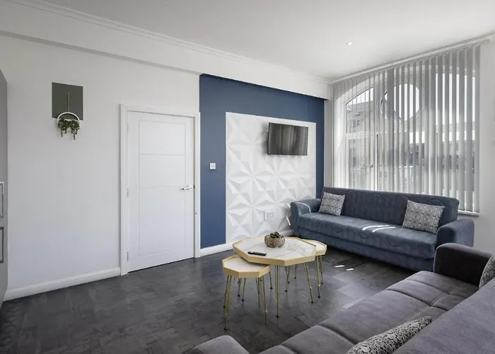 South Pier Apartments - Close To Pleasure Beach And Seafront